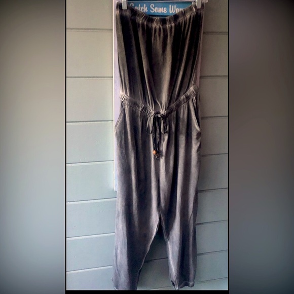 VICI REEVY STRAPLESS CHARCOAL POCKETED RAYON JUMPSUIT NEW~🎉🎉🎉🎉 - Picture 13 of 15